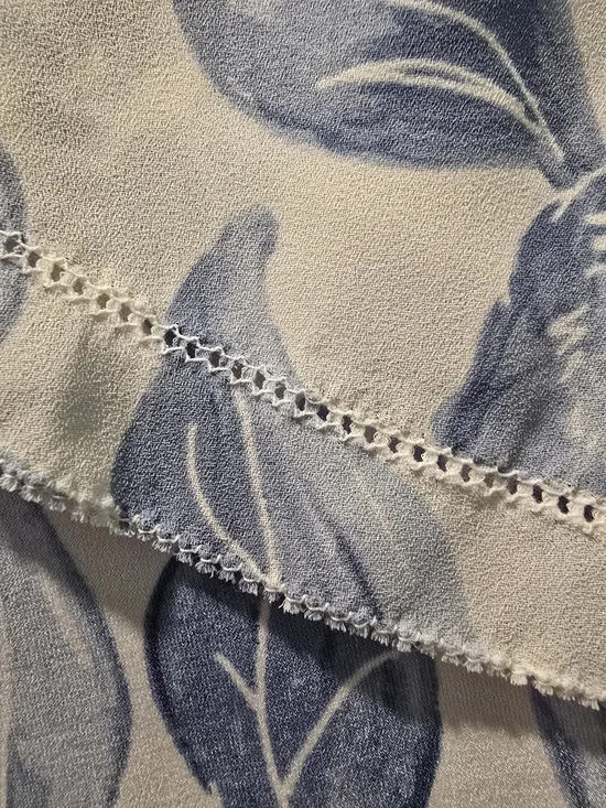 White House Black Market Blue and White Floral One-Shoulder Top - Picture 3 of 4